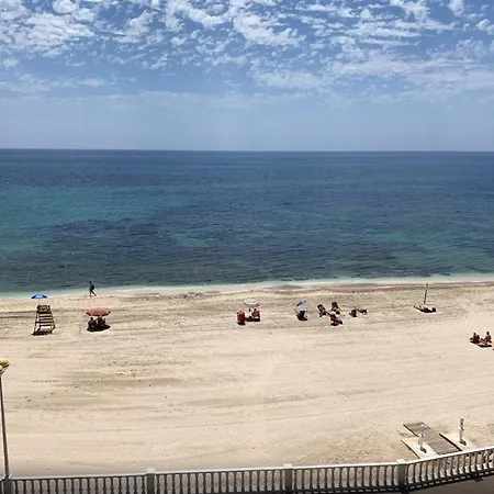 A 50 M De La Playa Espacioso Apartamento En Torrevieja